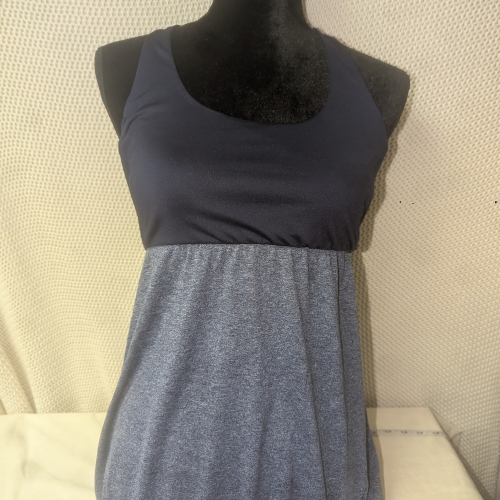 Navy and gray sports t-shirt,